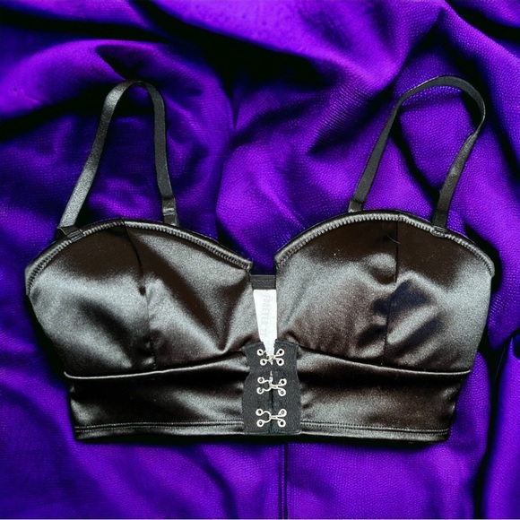 Black satin bralette. Size‎ small. - Picture 1 of 2
